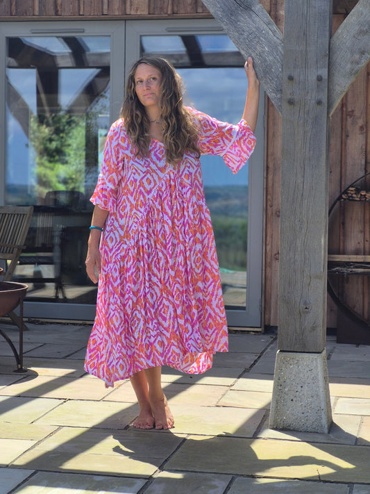 one size flattering shape perfect for curvier figure(Amanda dress)