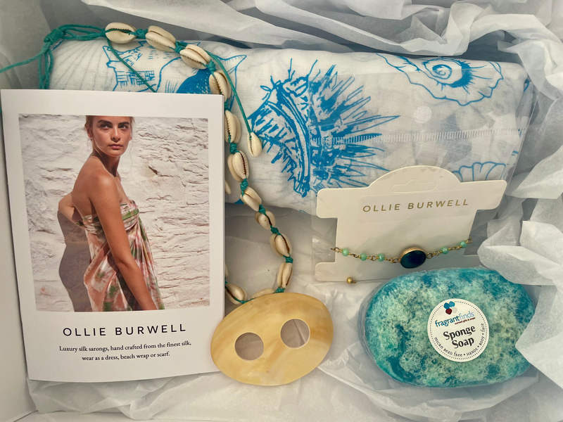 The Ultimate Savvy Traveller Gift Box
