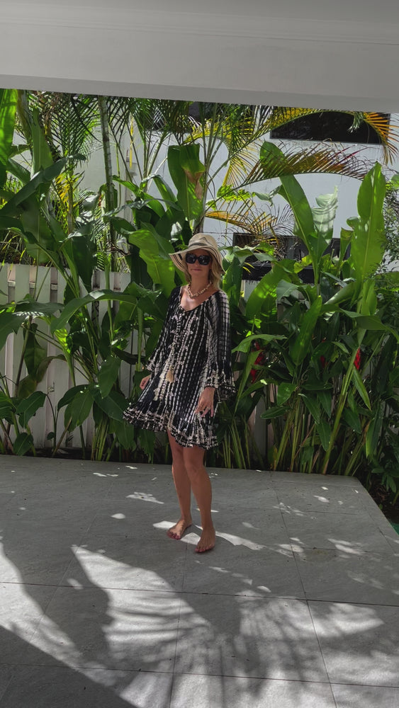 
            
                Load and play video in Gallery viewer, Kaftan beach cover up black and gold  - Tye dye one size
            
        