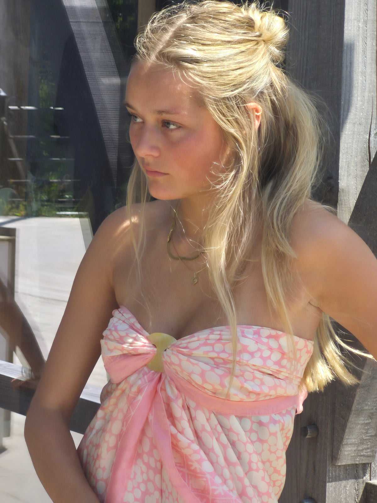 Pale pink and cream pure silk luxury sarong